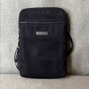 Baggallini Black Crossbody Bag Adjustable Strap